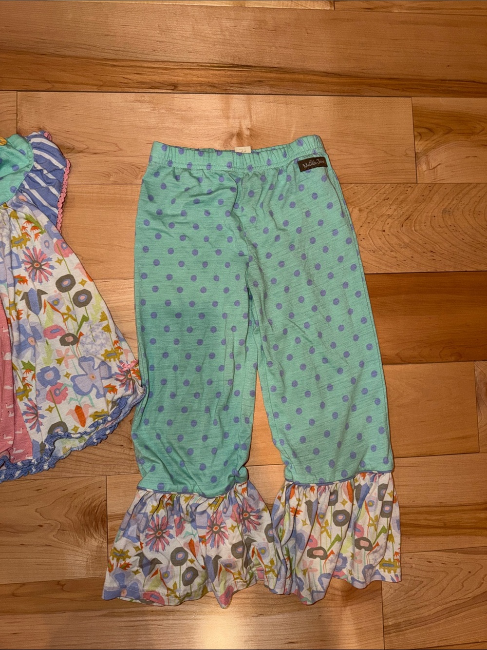 Girls' Floral Mix Green & Coral Pajama Set - Picture 4 of 6